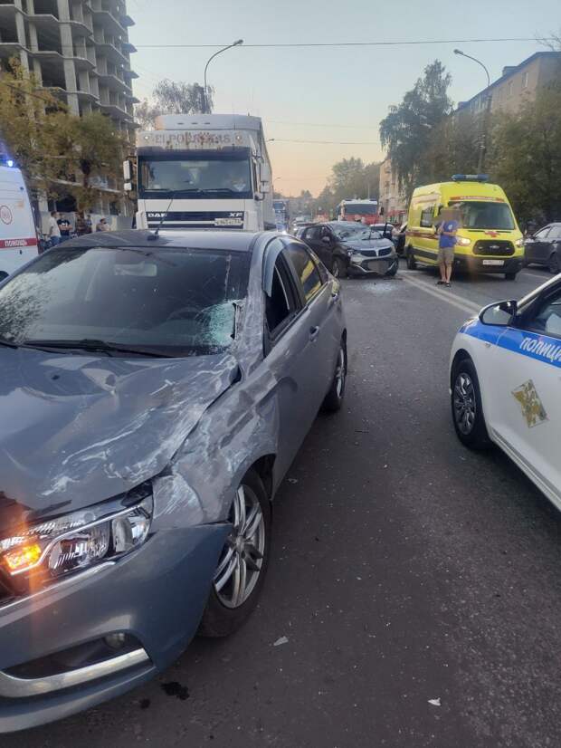 В Твери произошло массовое ДТП с четырьмя пострадавшими