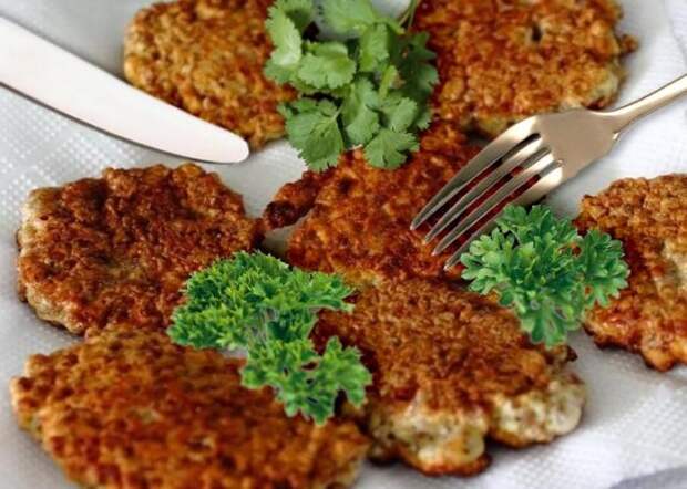 Гречневые оладьи на кефире из гречки быстро и вкусно. \ Фото: 1000.menu.