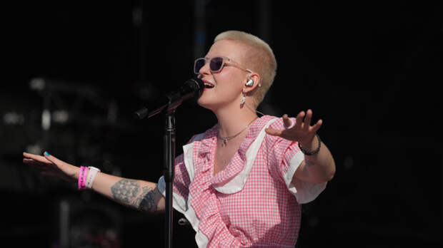 «Сложно быть среди людей»: Тося Чайкина о психическом заболевании