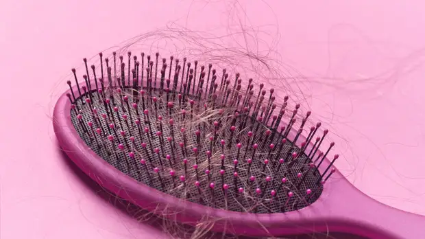 Врач Васильев рассказал, как решить проблемы с выпадением волос после COVID-19