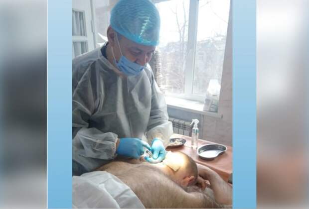 Астраханский хирург вернулся из командировки в прифронтовую зону