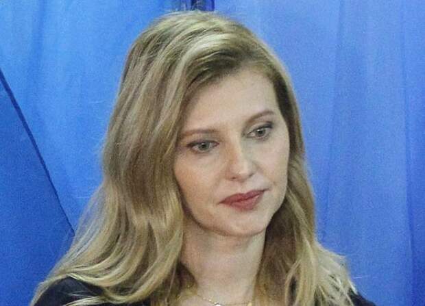 С двусторонней пневмонией госпитализирована жена Зеленского, у которой выявили COVID-19