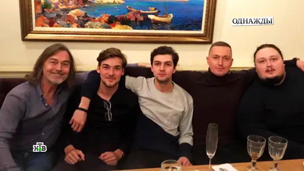 «Я Луку люблю»: Никас Сафронов — о своих семи детях