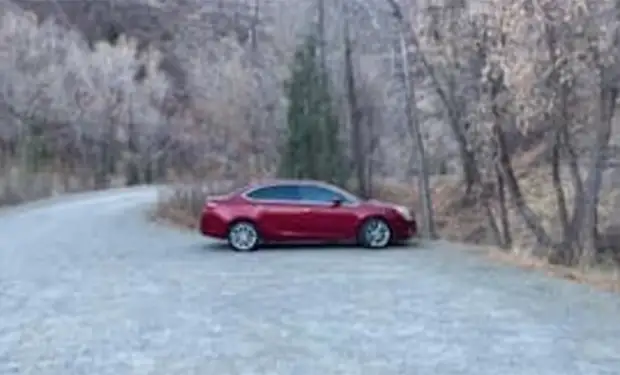 Женщина потерялась в горах и 6 месяцев ходила по лесам, питаясь тем, что нашла