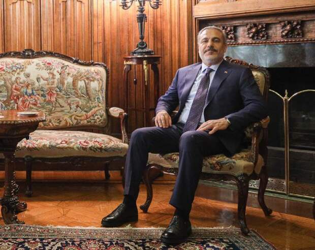 Турция назначила Хакана Фидана для участия в конференции по Украине в Швейцарии