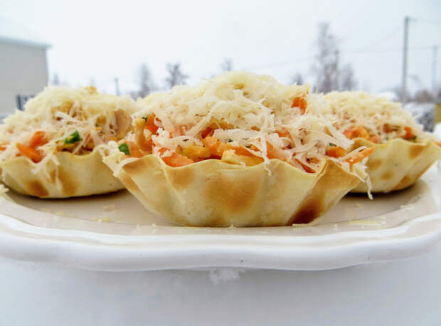 Закусочные тарталетки "Новогодний снежок" Тарталетки, Лаваш, Салат, Вкусно, Готовим дома, Другая кухня, Рецепт, Видео рецепт, Видео, Длиннопост