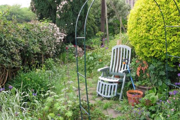 sample-garden-designs-landscaping-and-construction-ideas-herts-uk-lawn_idea-gardening_ideas_deck-design-ideas-paint-easy-nail-garden-bedroom-house-business-card-bathroom