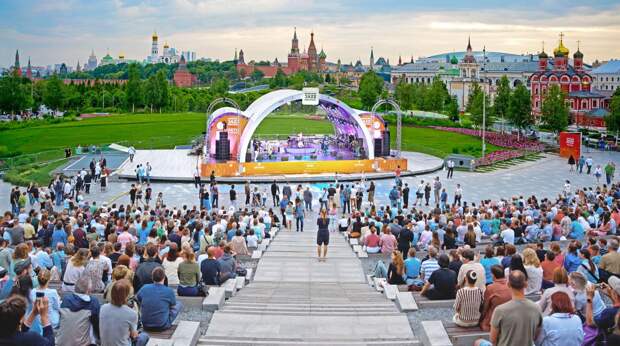Москва в ритме музыки: 2,4 миллиона зрителей посетили концертные площадки в 2025 году