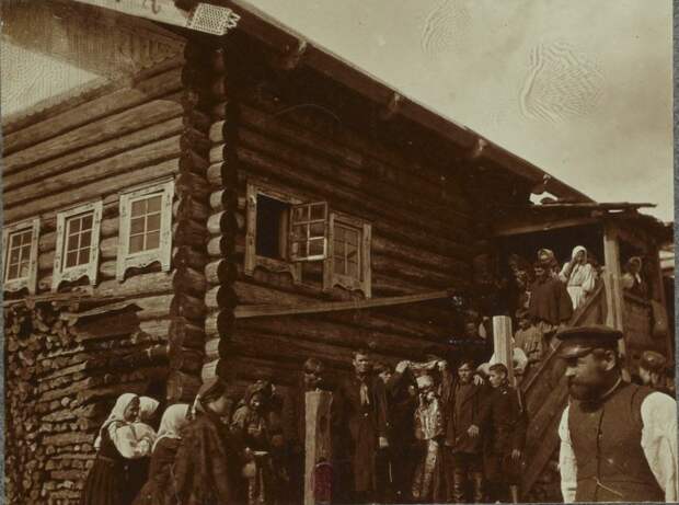 Полистайте галерею, там очень много фотографии северных домов. 