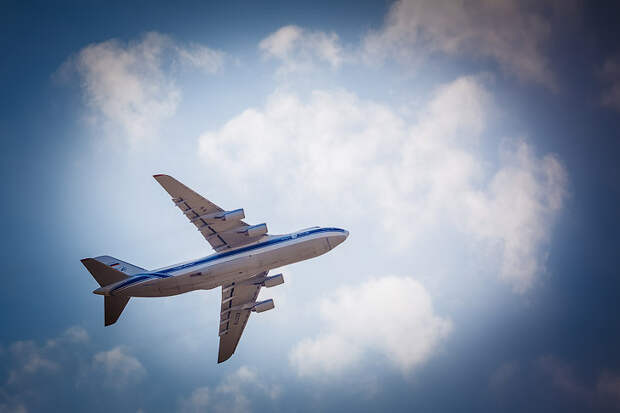 Пассажира с гипогликемией спасли на борту авиарейса Москва-Новосибирск