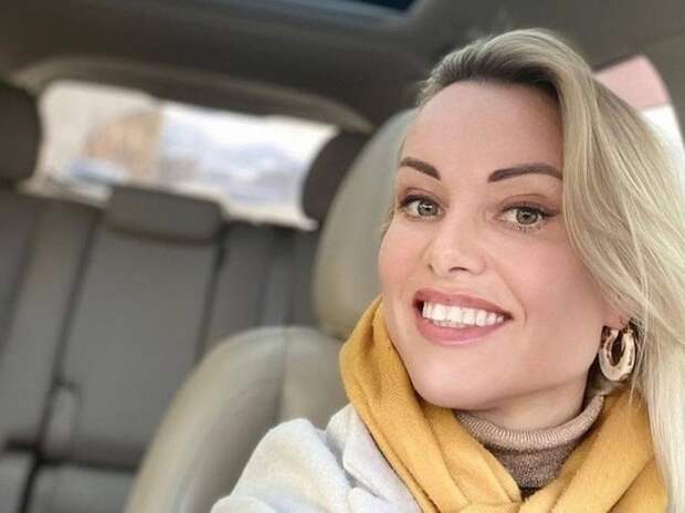 У журналистки Марины Овсянниковой проходят обыски по делу о дискредитации ВС РФ