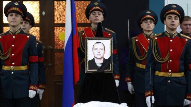 Страна должна знать своих героев: история высших российских наград и их обладателей