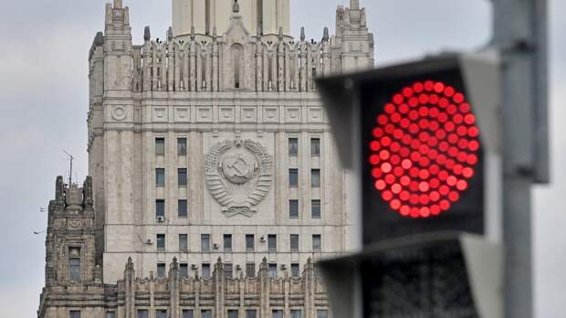 МИД: Россия не будет поставлять нефть в поддерживающие потолок цен страны