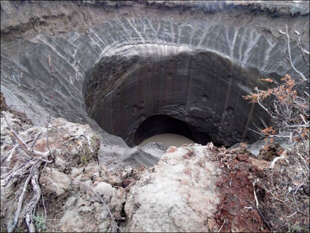 crater-iamal-3.jpg crater-iamal-3.jpg