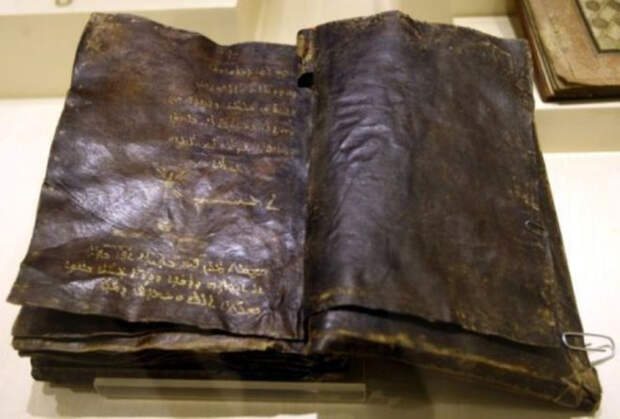 1500-летняя Библия опровергает распятие Иисуса!