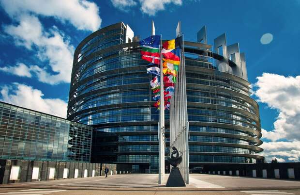 Европарламент предлагает «привить» России демократию с помощью Украины и Грузии Европарламент предлагает «привить» России демократию с помощью Украины и Грузии