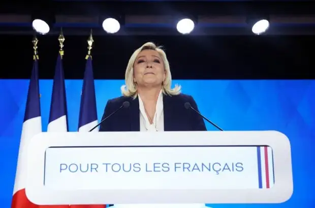 Ле Пен признала победу Макрона на выборах президента Франции