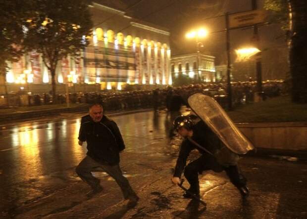 Police clash with protesters in Tbilisi