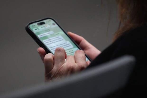 Эксперт Коломацкая: отправка пасхальных открыток коллегам неуместна по этикету