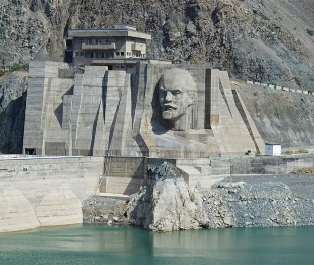 Ленин жив: памятники Ильичу в Центральной Азии