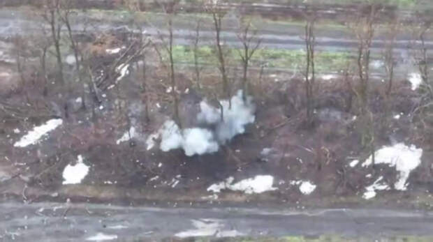 Подразделения беспилотных систем ВДВ уничтожили технику и боевиков ВСУ на Красноармейском направлении