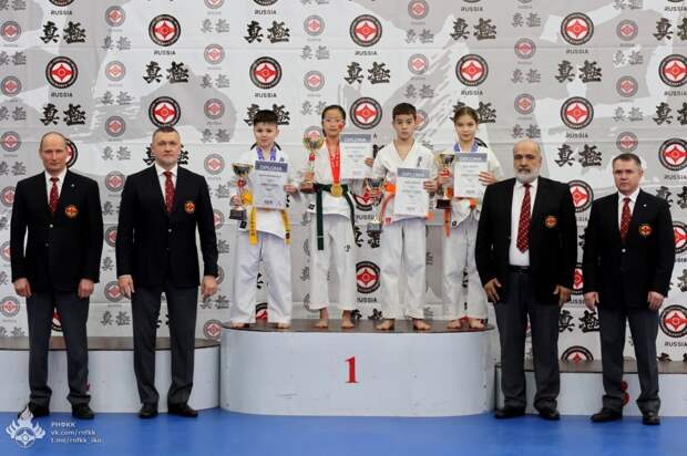 Юные крымчане завоевали 4 медали на международных соревнованиях по карате