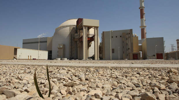 198 российских сотрудников АЭС "Бушер" эвакуируют на автобусах