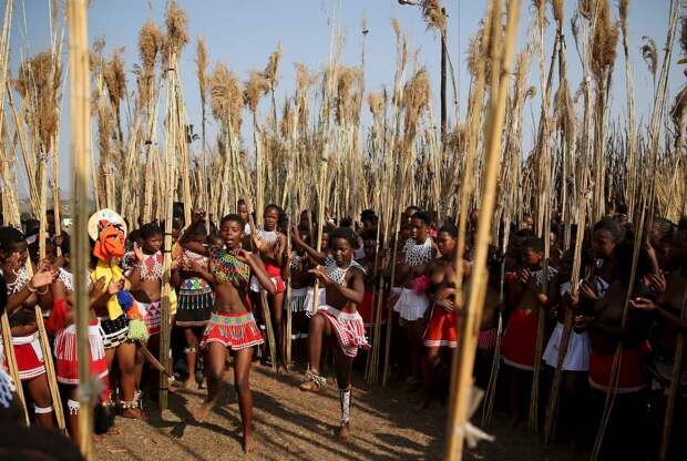 Девственность, король и тростник: что скрывает церемония Эсватини