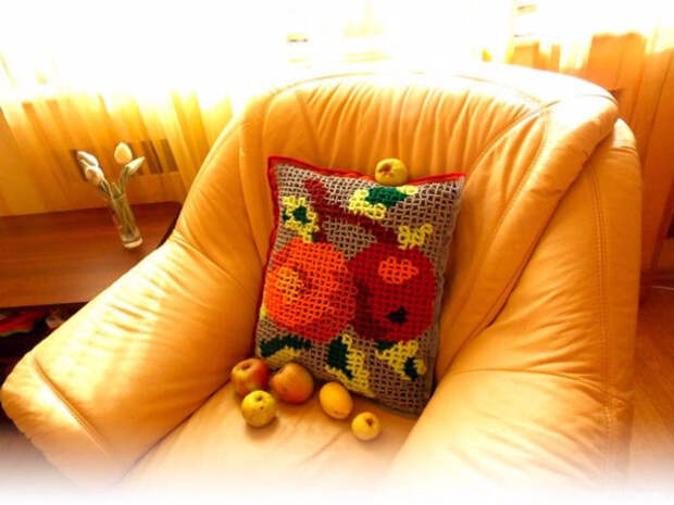 pillow_Apples_00-696x522 (696x522, 296Kb)