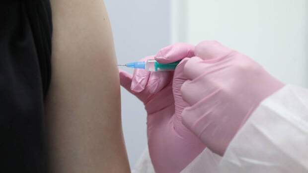 Роспотребнадзор: отказ от обязательной прививки может привести к штрафу