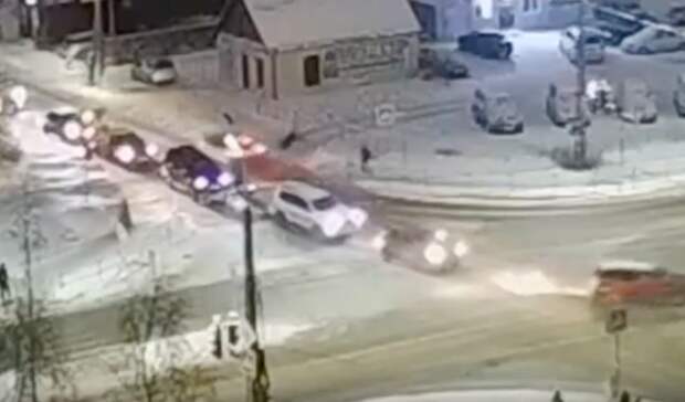 Стало известно состояние мужчины, который подлетел вверх после ДТП в Петрозаводске