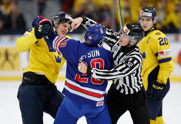 World Juniors Lane Hutson Fight