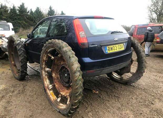 Ford Fiesta на колесах от трактора для любых дорог