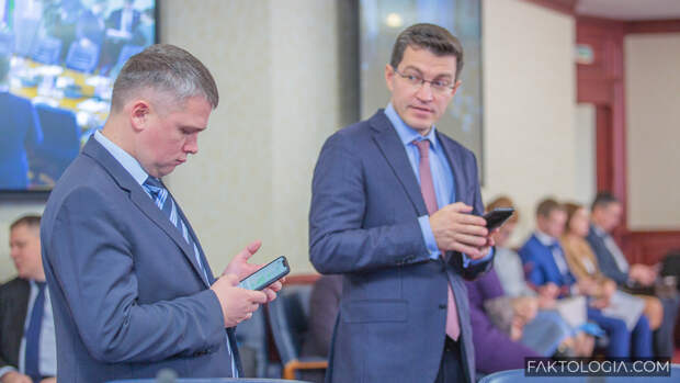 Смена руководства у эсеров в ХМАО: Сердюк ушел после 20 лет, его место занял депутат-«варяг» Ремезков