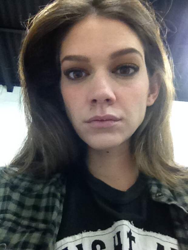 This is my sleepy, pale Latin makeup look! 
