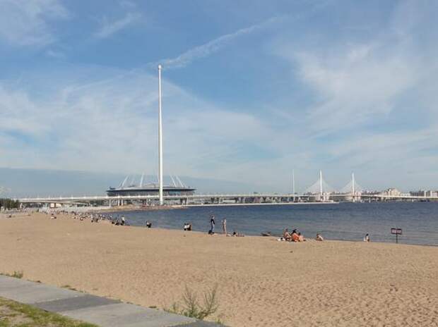 Роспотребнадзор разрешил купаться в девяти районах Ленобласти