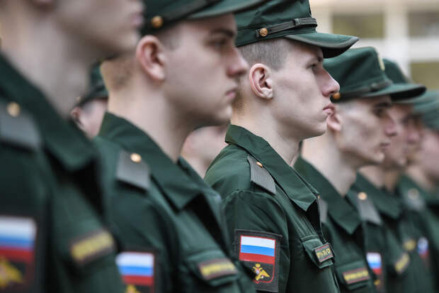 Куренков: МЧС планирует привлекать срочников в пожарную службу