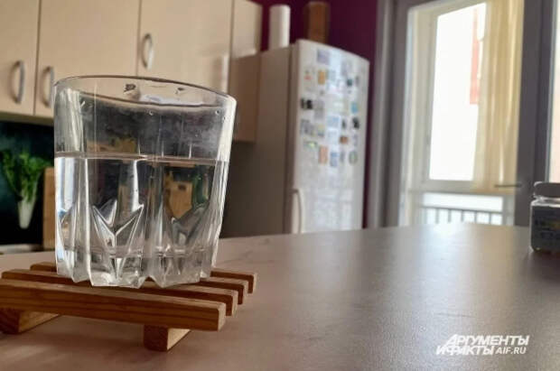 Диетолог Поляков рассказал, какая вода полезнее для здоровья