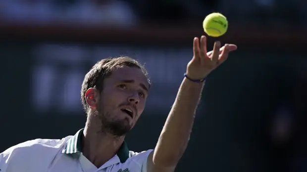 Медведев рассказал, как Джокович оказался для него полезнее психолога