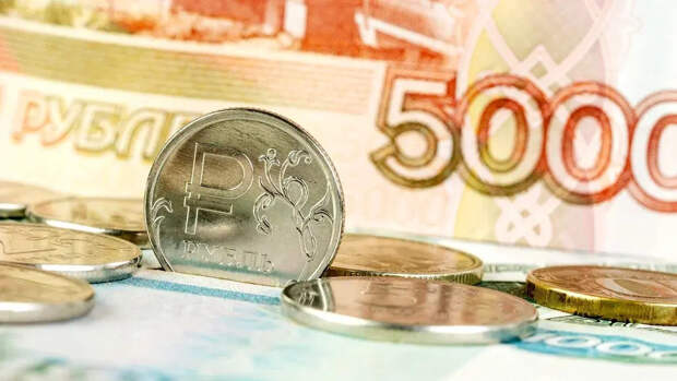 Финуслуги: в России падают ставки по коротким вкладам и растут по долгосрочным