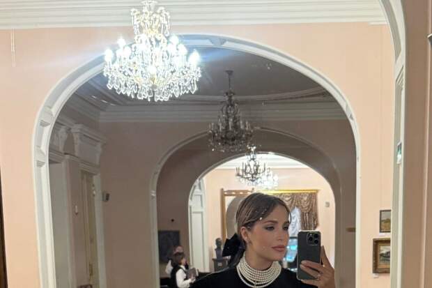 Актриса Елена Дудина появилась на публике после родов