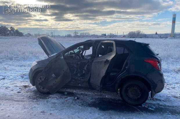 Гладков: дрон ВСУ атаковал легковой автомобиль с людьми в Белгородской области