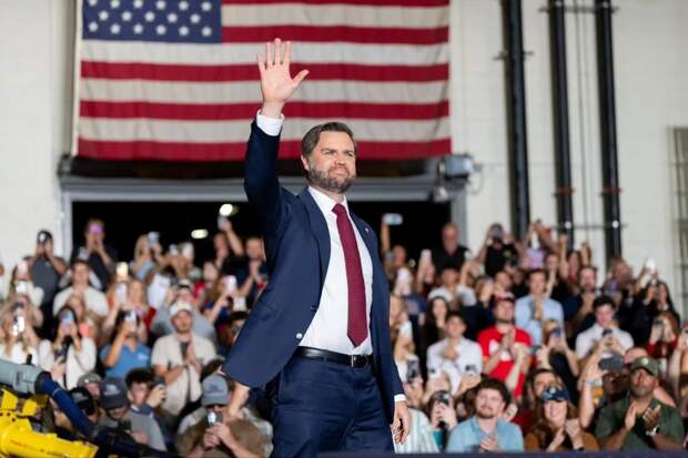 Вэнс предлагает считать военную операцию против Ирана успешной и свернуть е