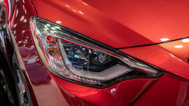 Хэтчбек Toyota Yaris 2020 года выпуска для Америки это в основном хэтчбек Mazda2 , в отличие от техно-красавца для Европы.