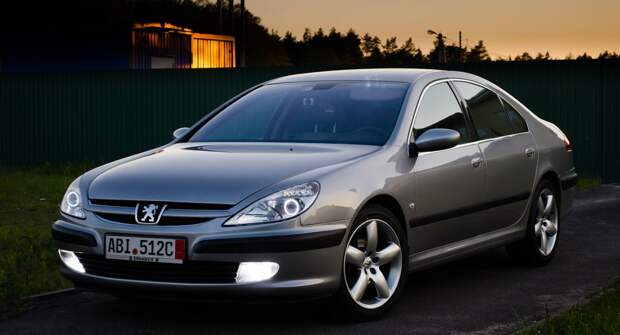 Седан бизнес-класса Peugeot 607