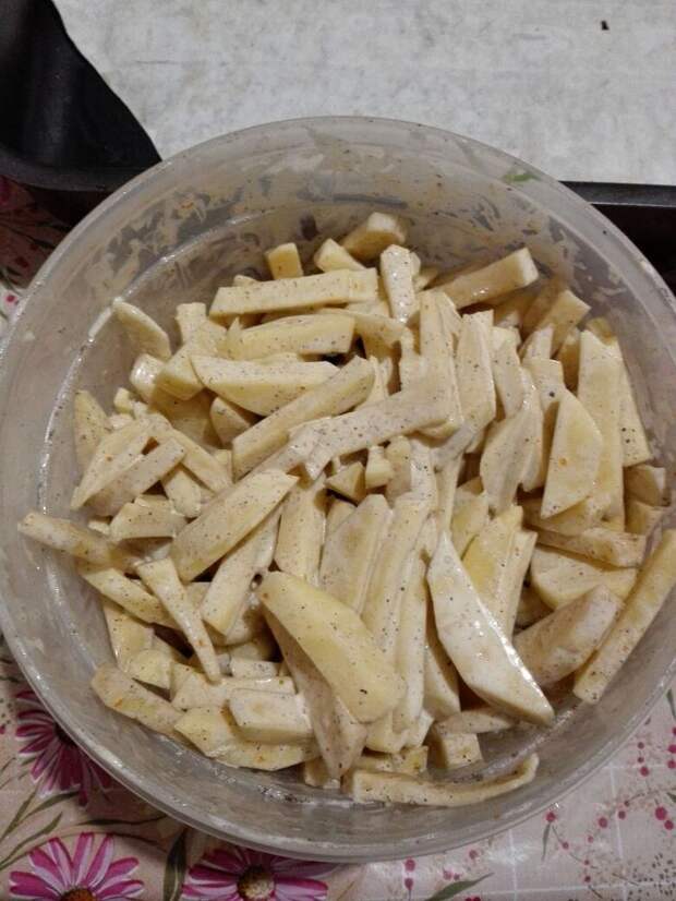 Главная Ёлочка на новогоднем столе