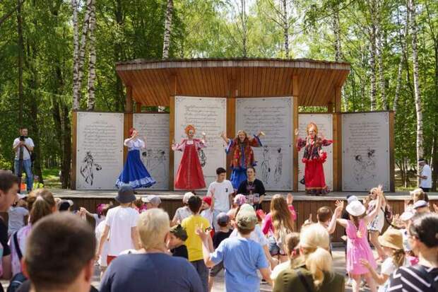 В нижегородском парке им. А.С. Пушкина состоялся семейный фестиваль «В гостях у сказки»