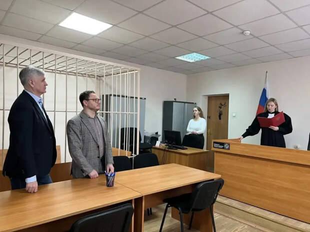 Оправдан по одному обвинению, но виновен по другому: вынесен приговор экс-начальнику дептранса