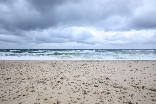 Veronika Rajek beach snaps