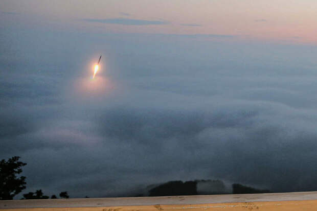 "Рёнхап": запуск ракеты КНДР, вероятно, завершился неудачей